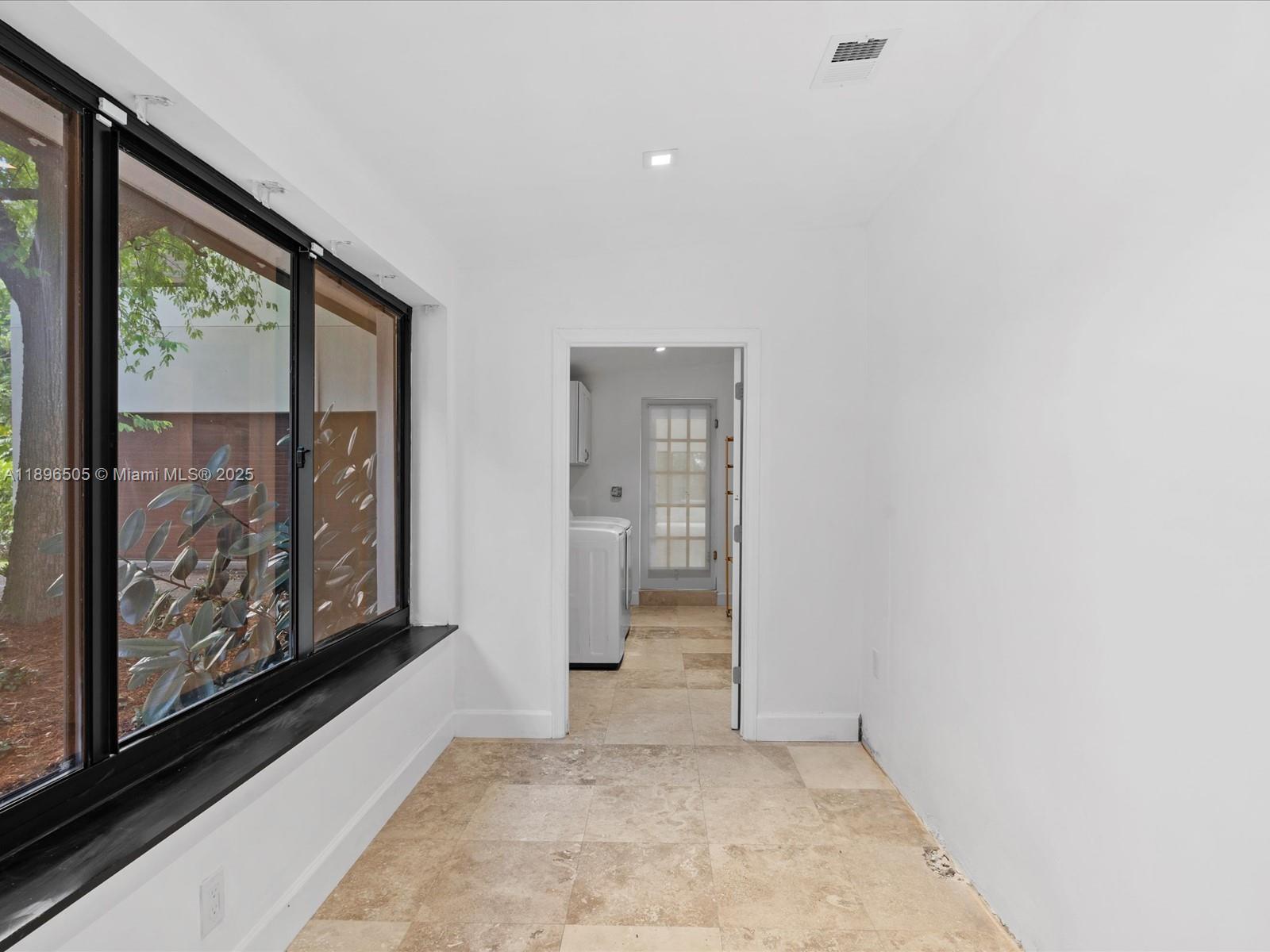 8501 SW 68th St Rd Miami, FL 33143