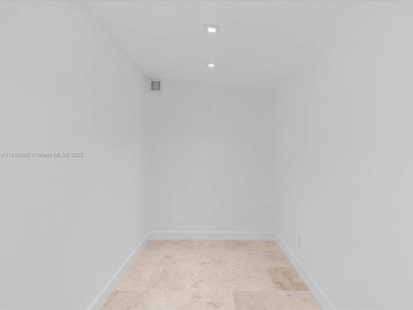 8501 SW 68th St Rd Miami, FL 33143