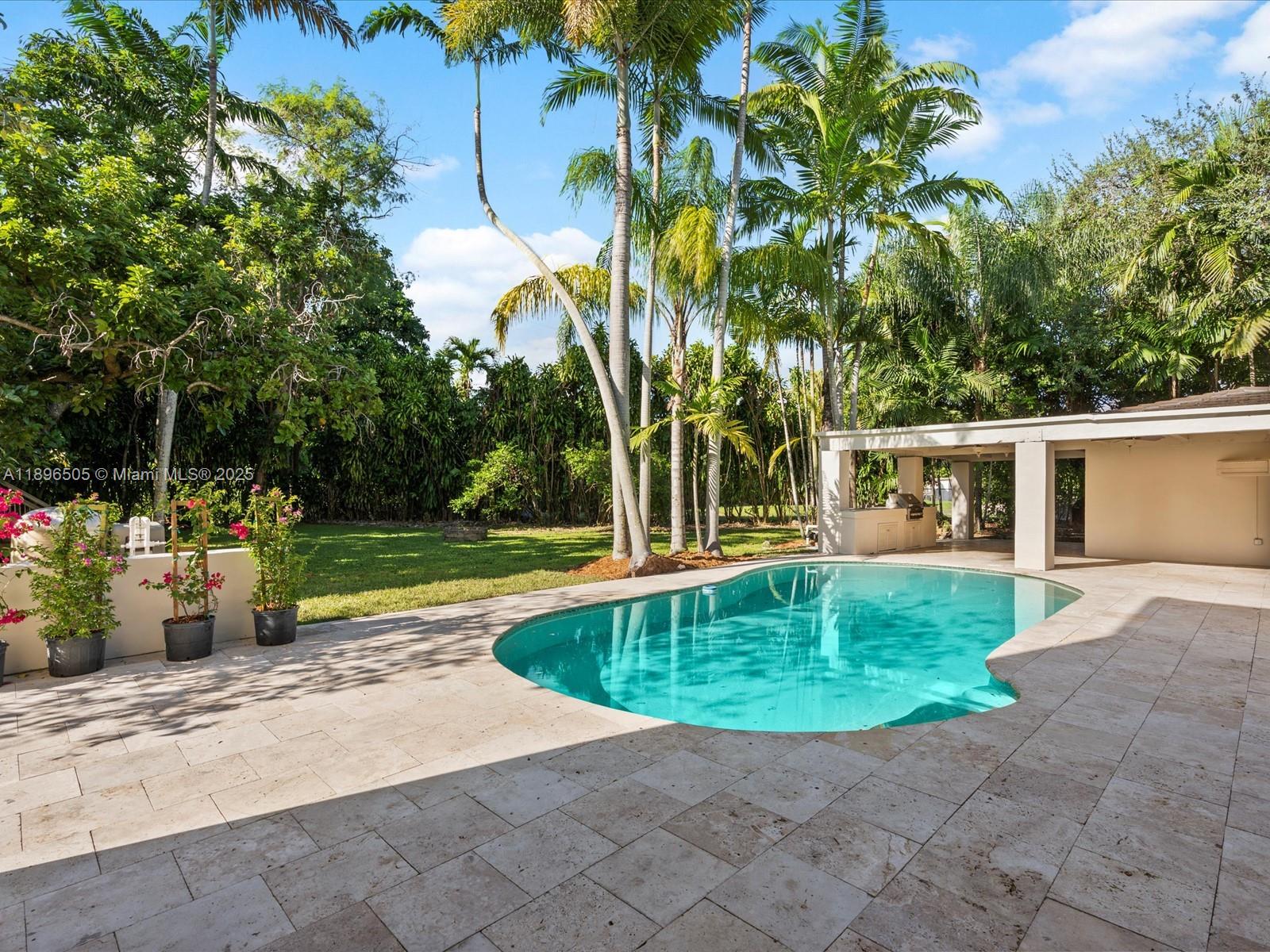 8501 SW 68th St Rd Miami, FL 33143