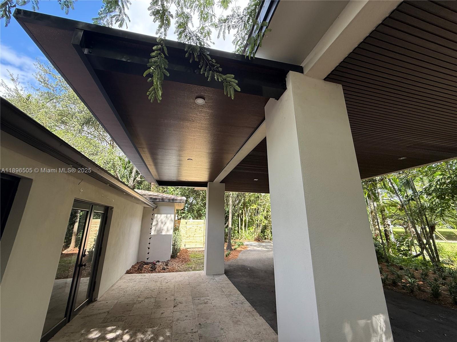 8501 SW 68th St Rd Miami, FL 33143