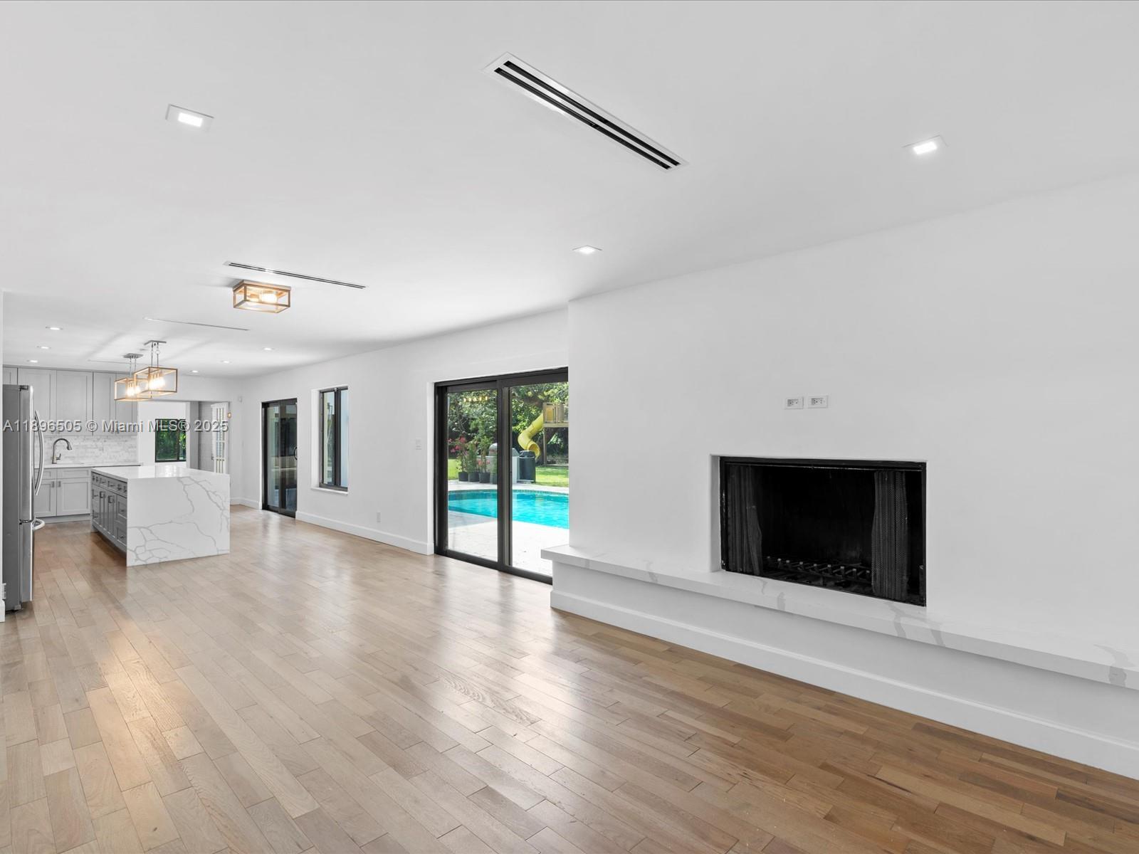 8501 SW 68th St Rd Miami, FL 33143