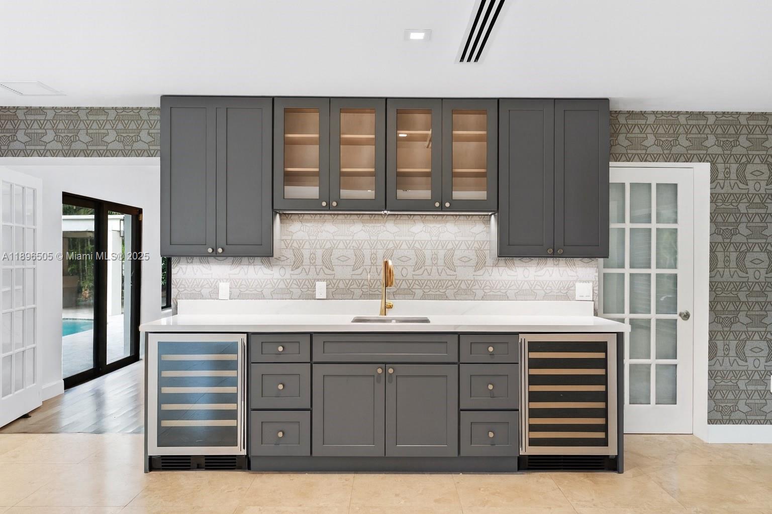 8501 SW 68th St Rd Miami, FL 33143