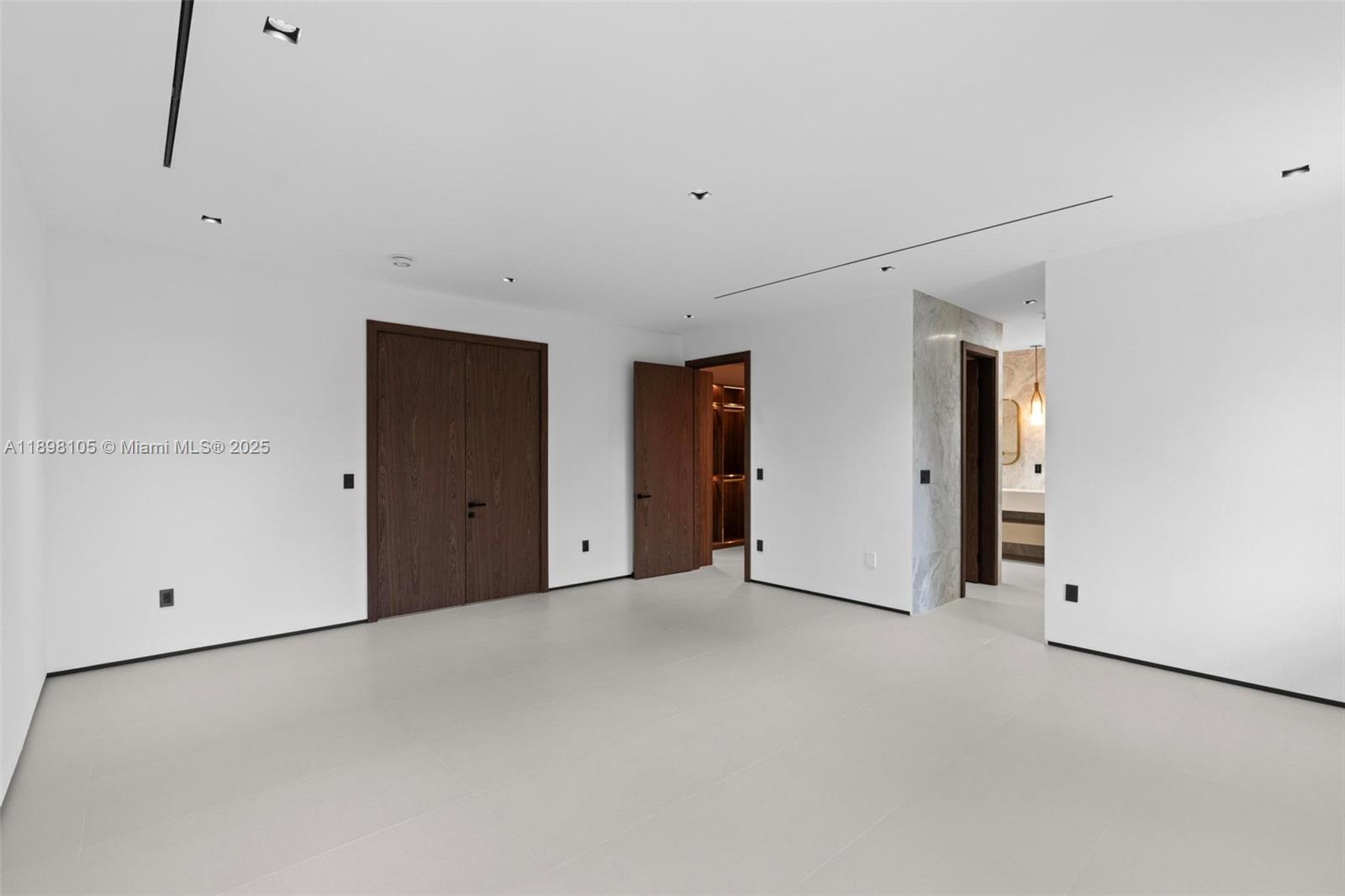 7755 SW 85th Ct Miami, FL 33143