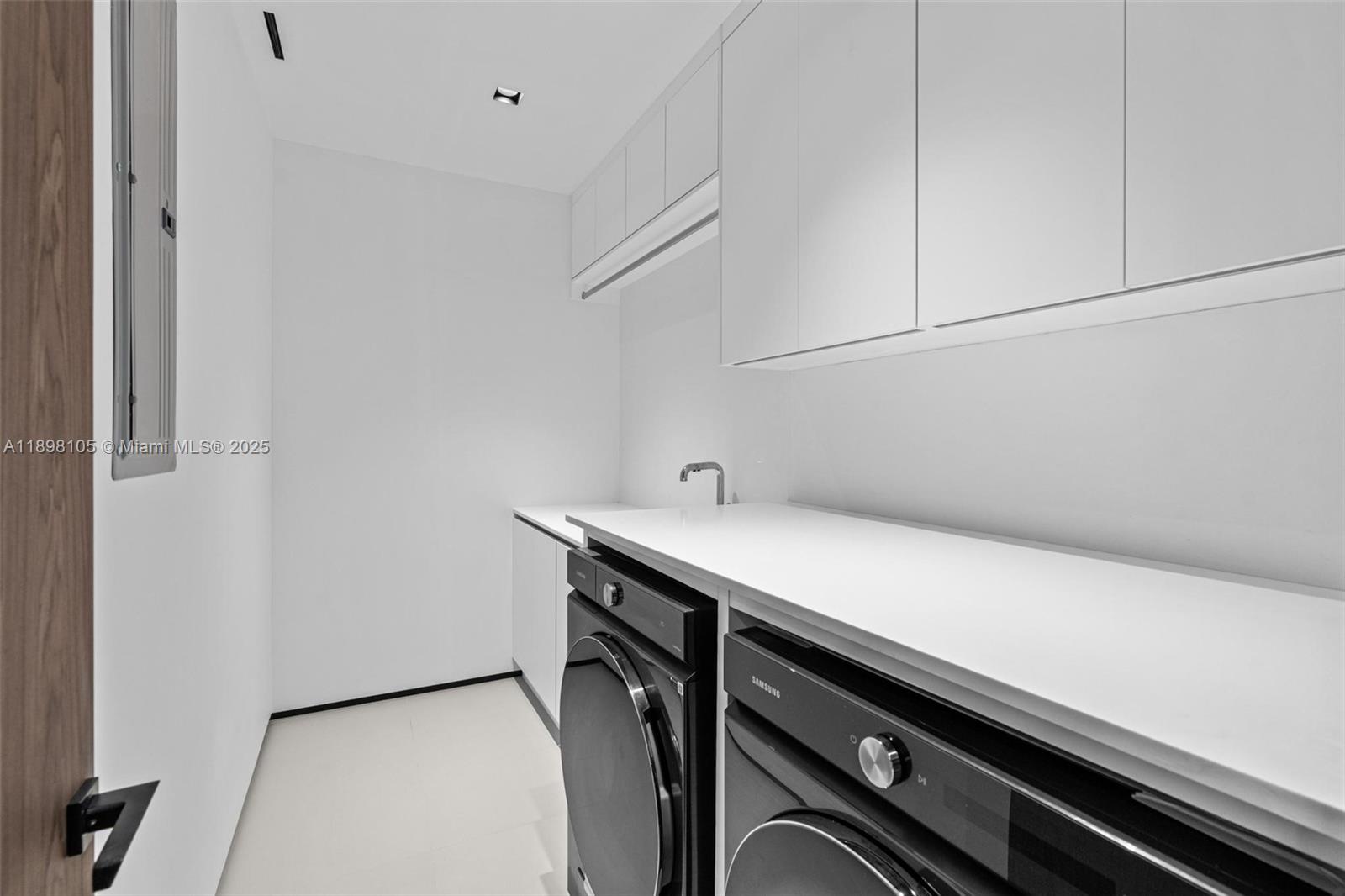 7755 SW 85th Ct Miami, FL 33143