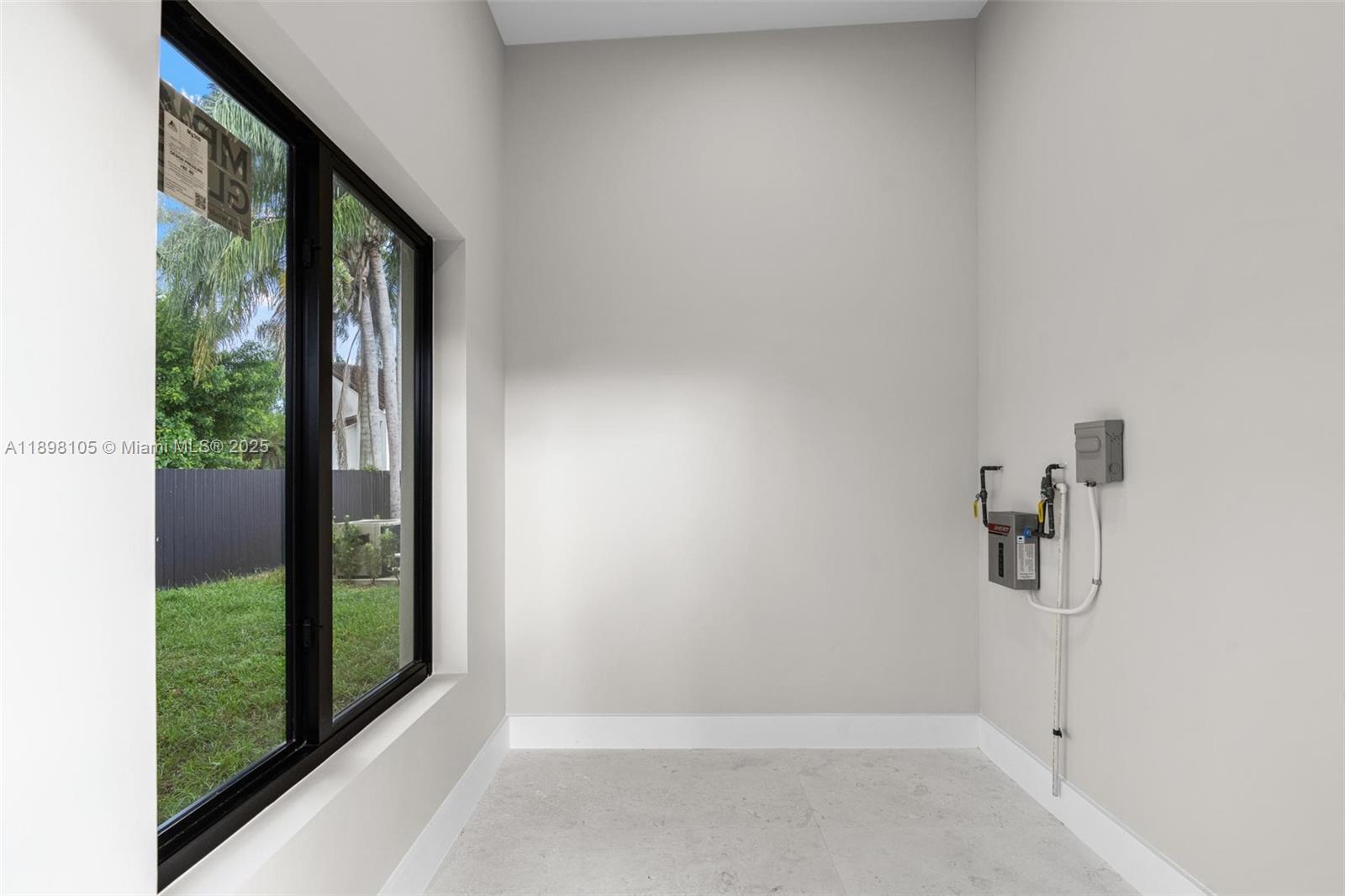 7755 SW 85th Ct Miami, FL 33143