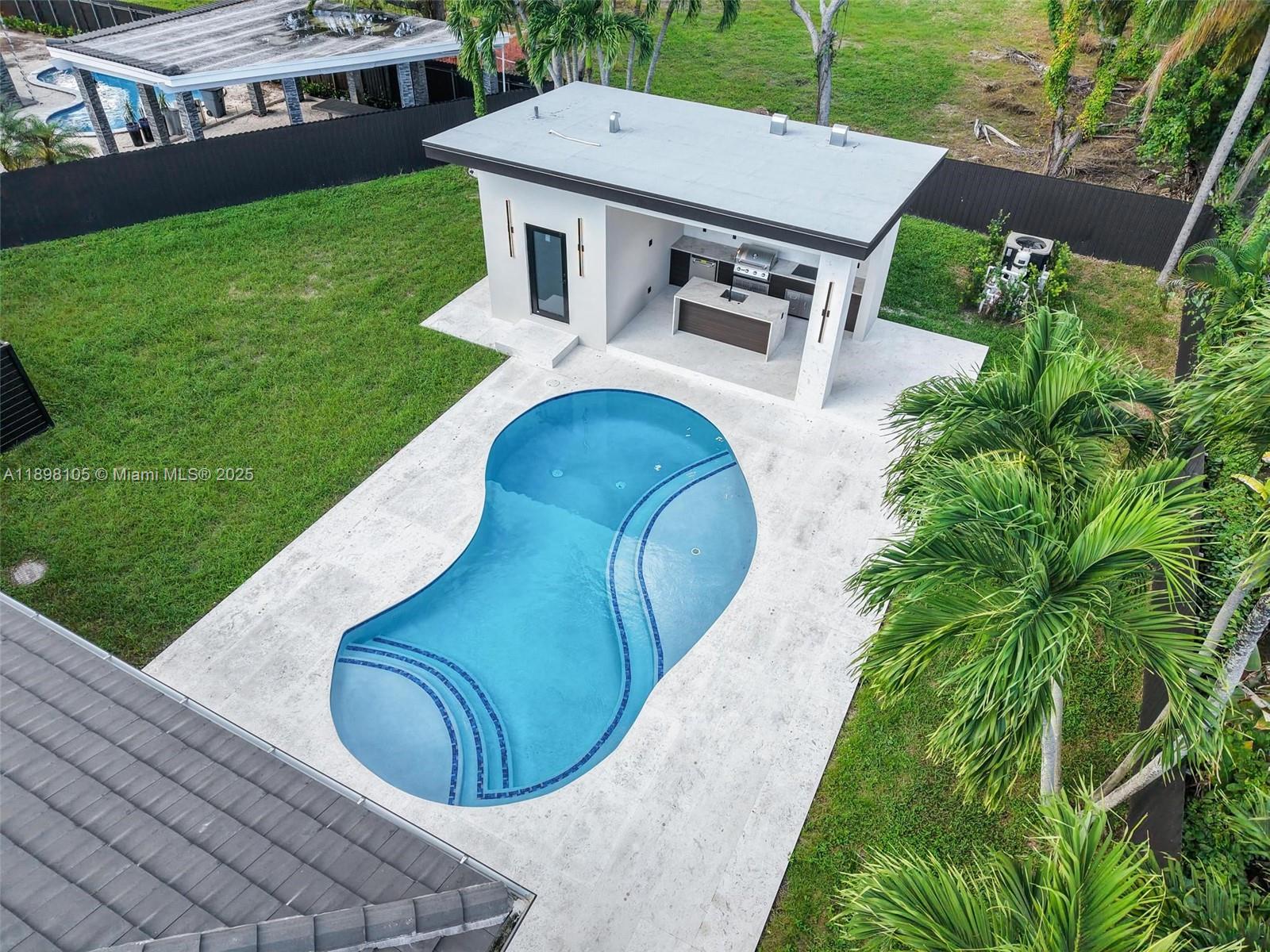 7755 SW 85th Ct Miami, FL 33143