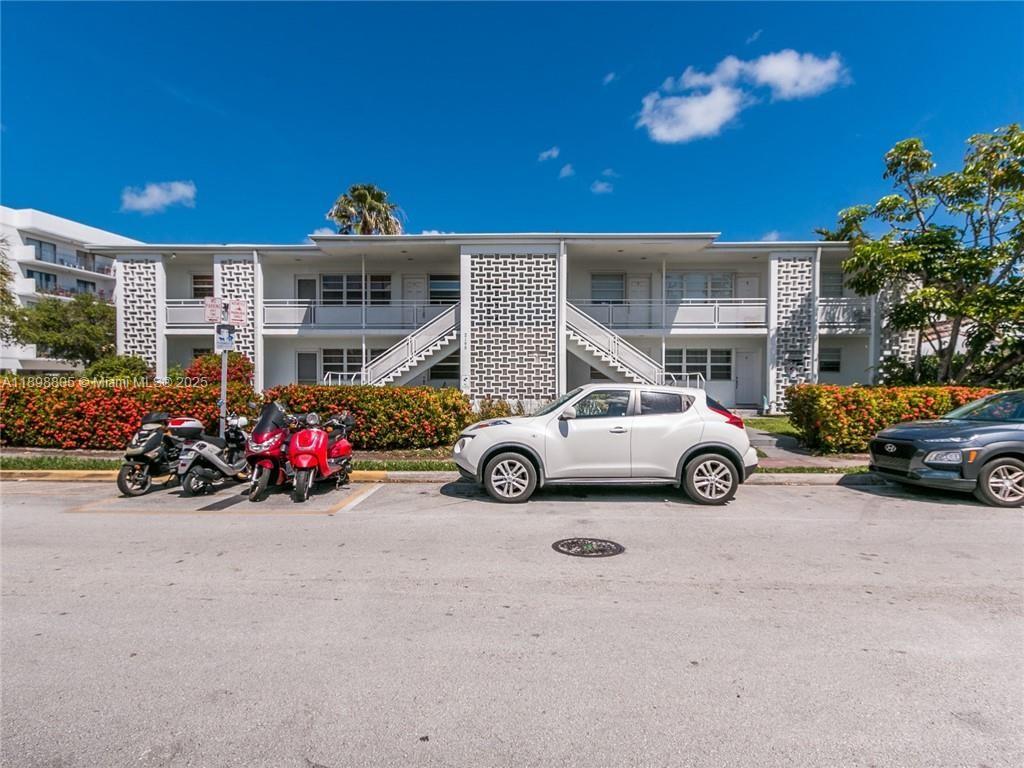 2195 Bay Dr #6