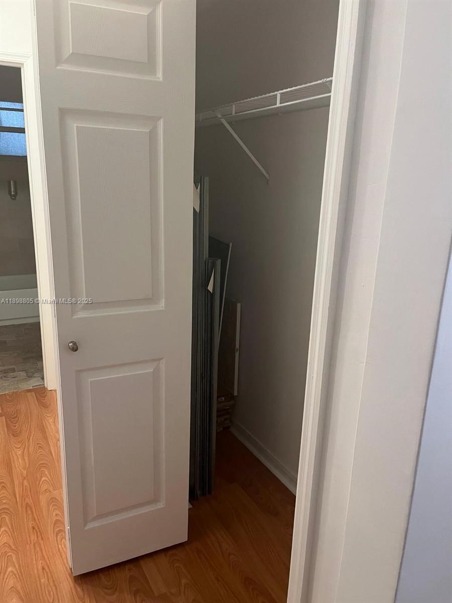 2195 Bay Dr #6 Miami Beach, FL 33141