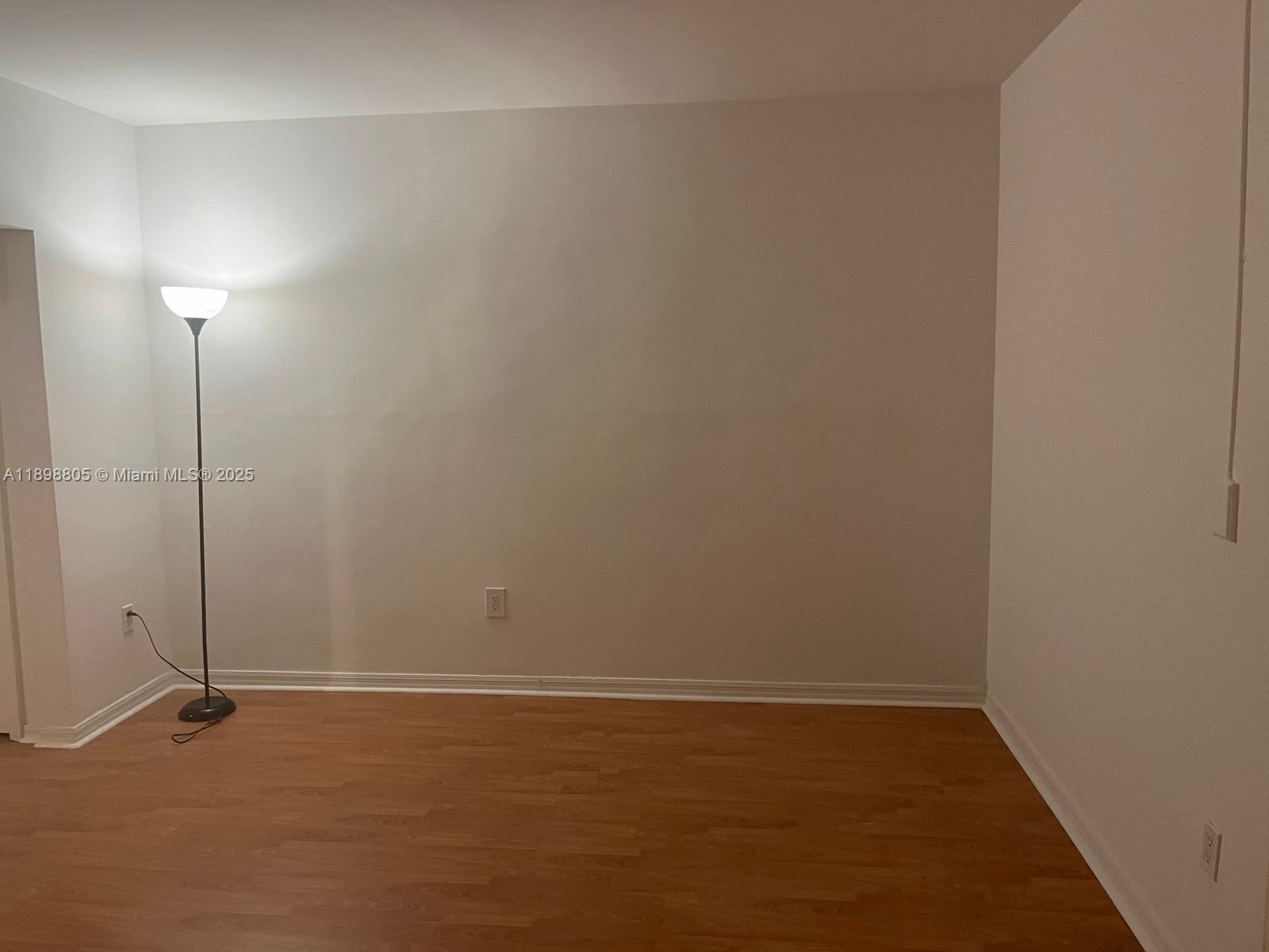 2195 Bay Dr #6 Miami Beach, FL 33141