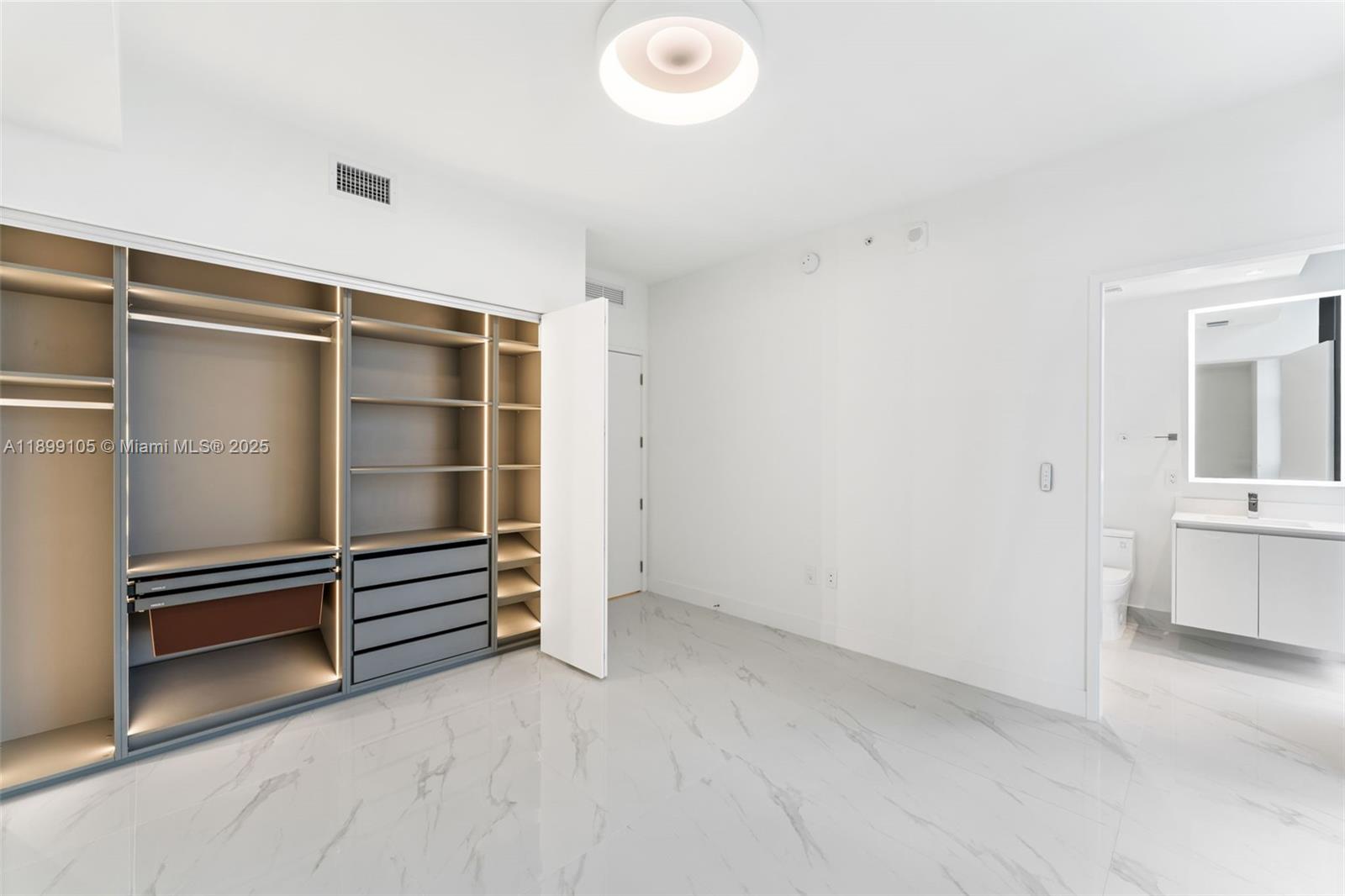 700 Ne 24th St #5401 Miami, FL 33137 700 Ne 24th St #5401 Miami, FL 33137