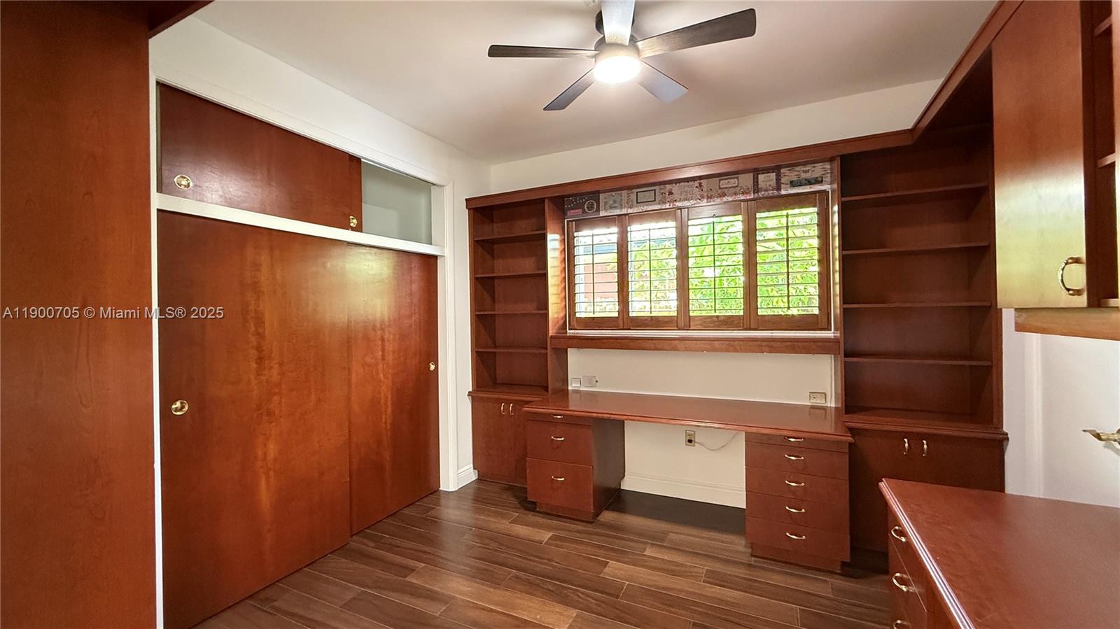 2075 Arch Crk Dr #2075 North Miami, FL 33181