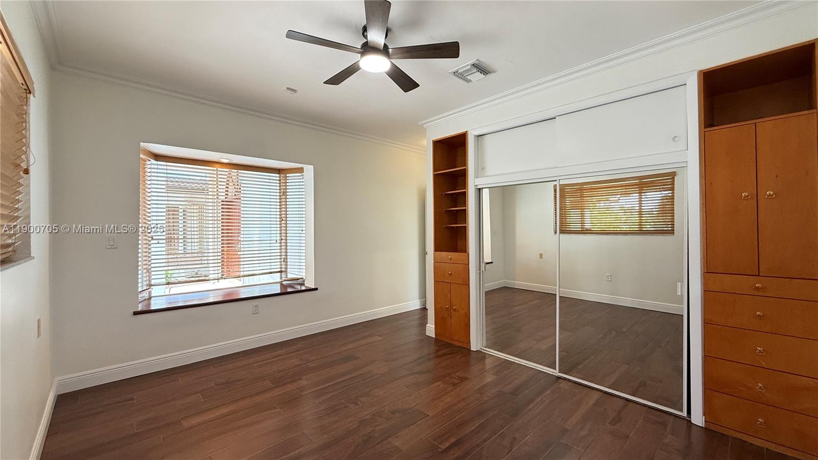 2075 Arch Crk Dr #2075 North Miami, FL 33181