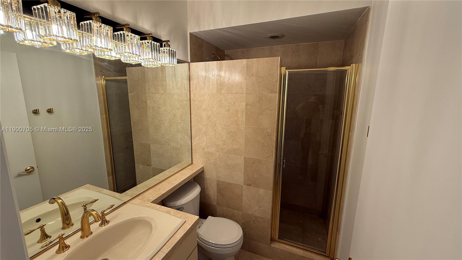 2075 Arch Crk Dr #2075 North Miami, FL 33181