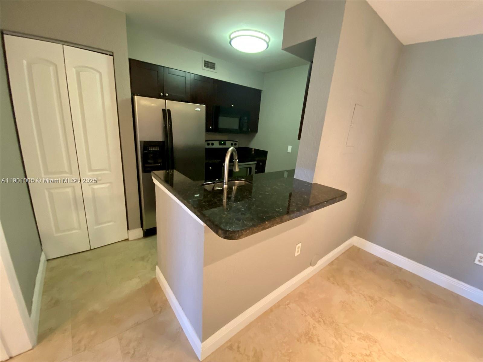 2851 N Oakland Frst Dr #108