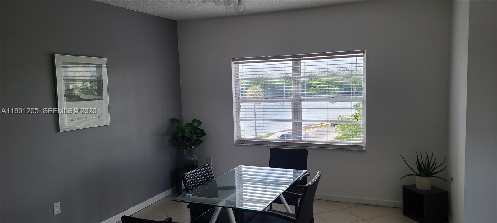 image Arlen House West20