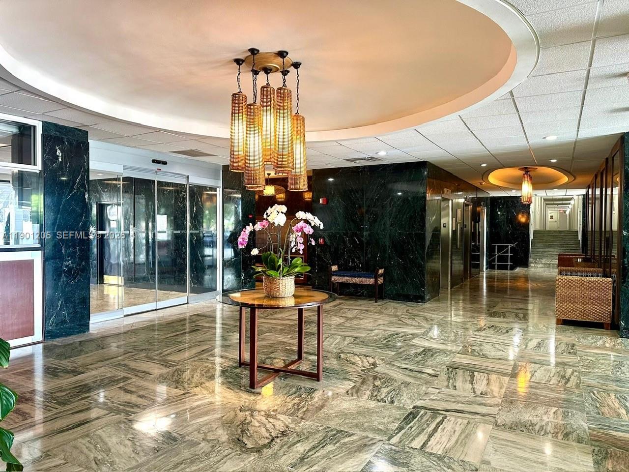 image Arlen House West30