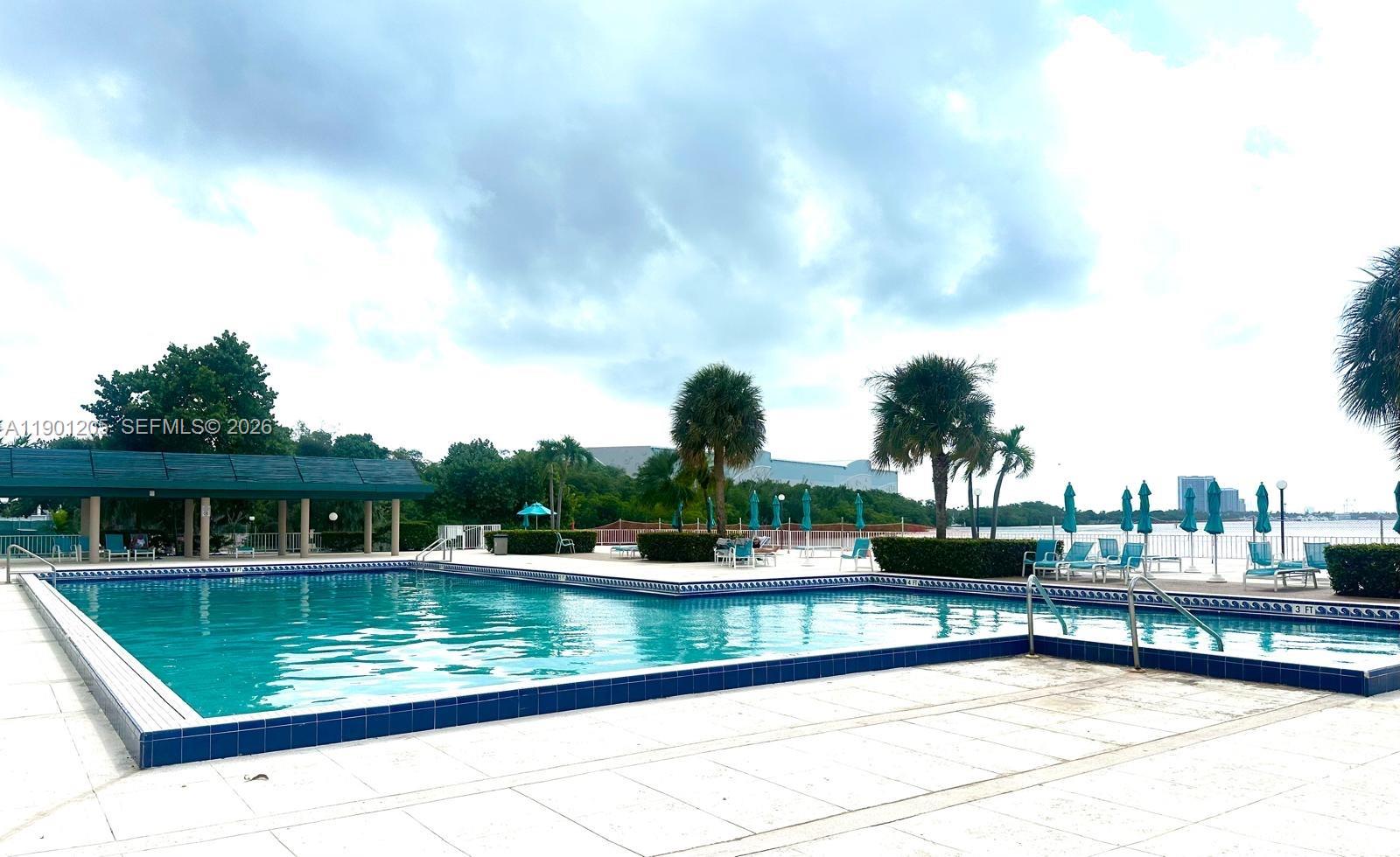 image Arlen House West35