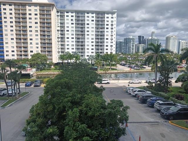 image Arlen House West3