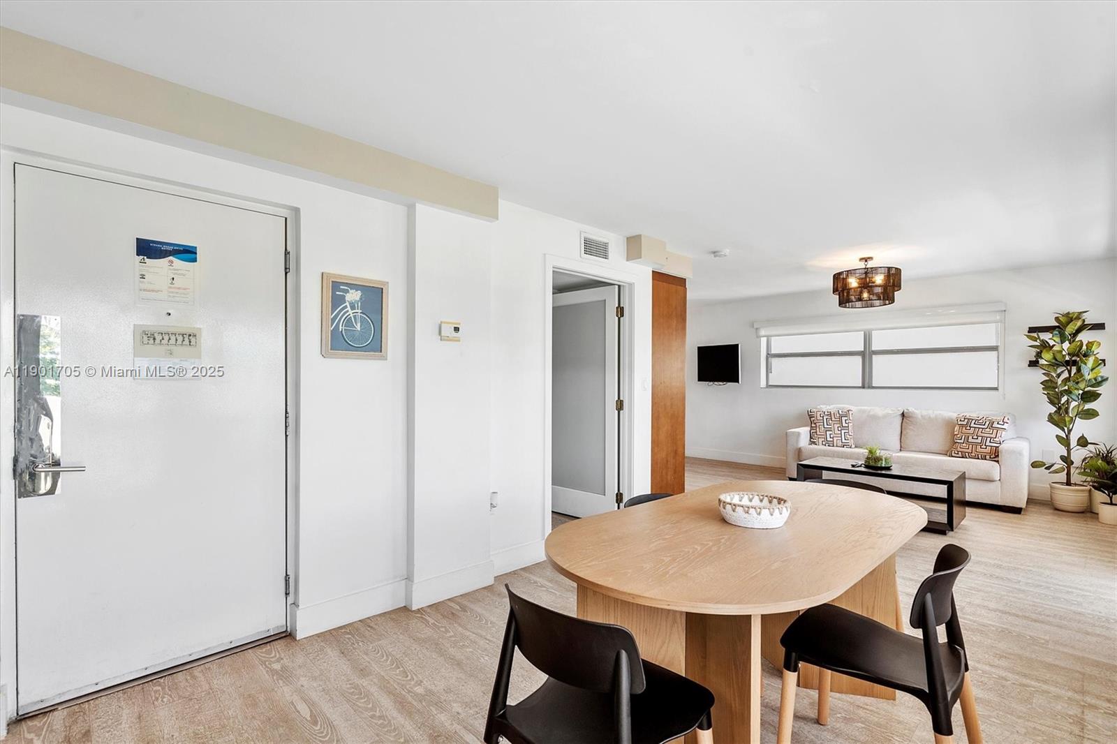 1024 Ocean Dr #A301 Miami Beach, FL 33139