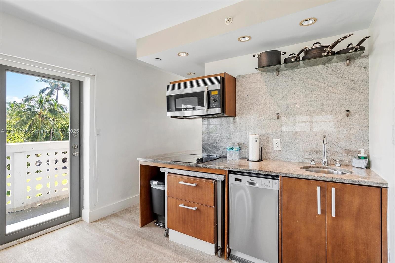 1024 Ocean Dr #A301 Miami Beach, FL 33139