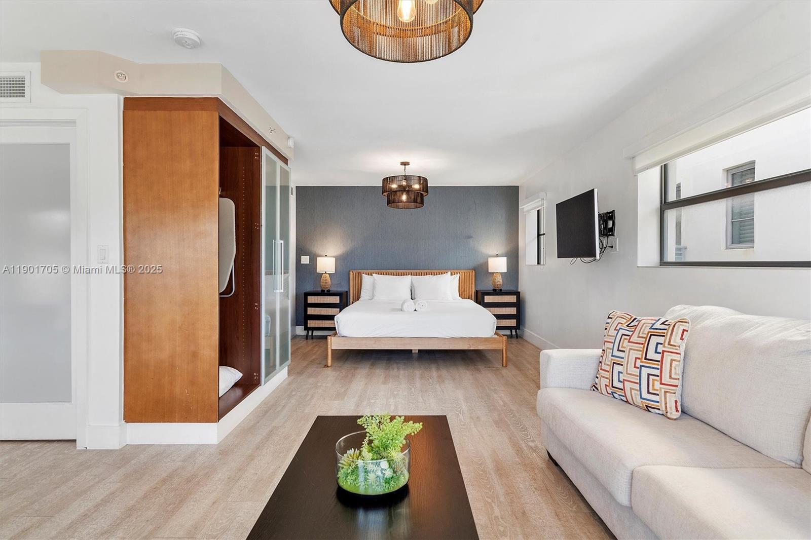 1024 Ocean Dr #A301 Miami Beach, FL 33139