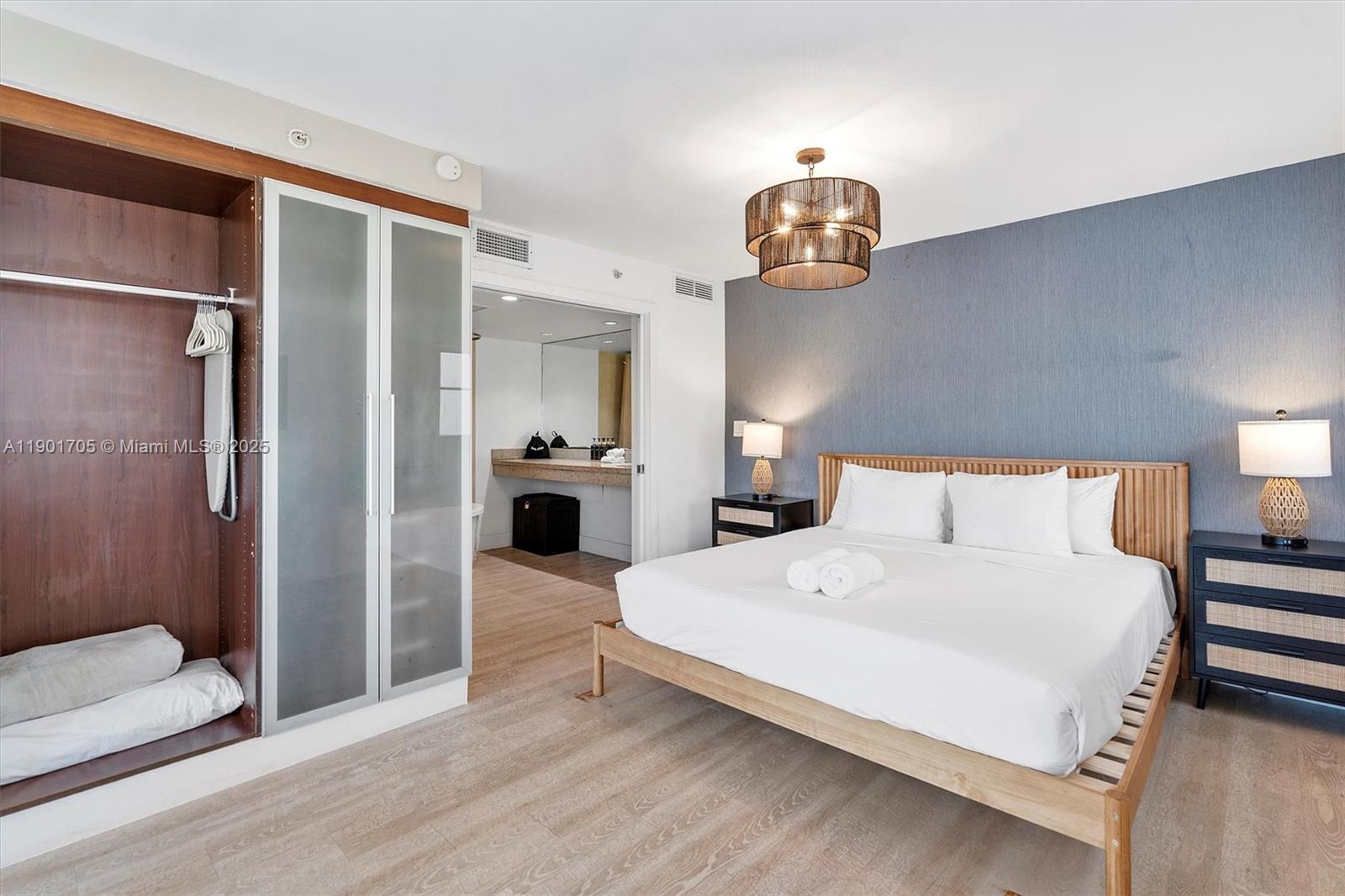 1024 Ocean Dr #A301 Miami Beach, FL 33139