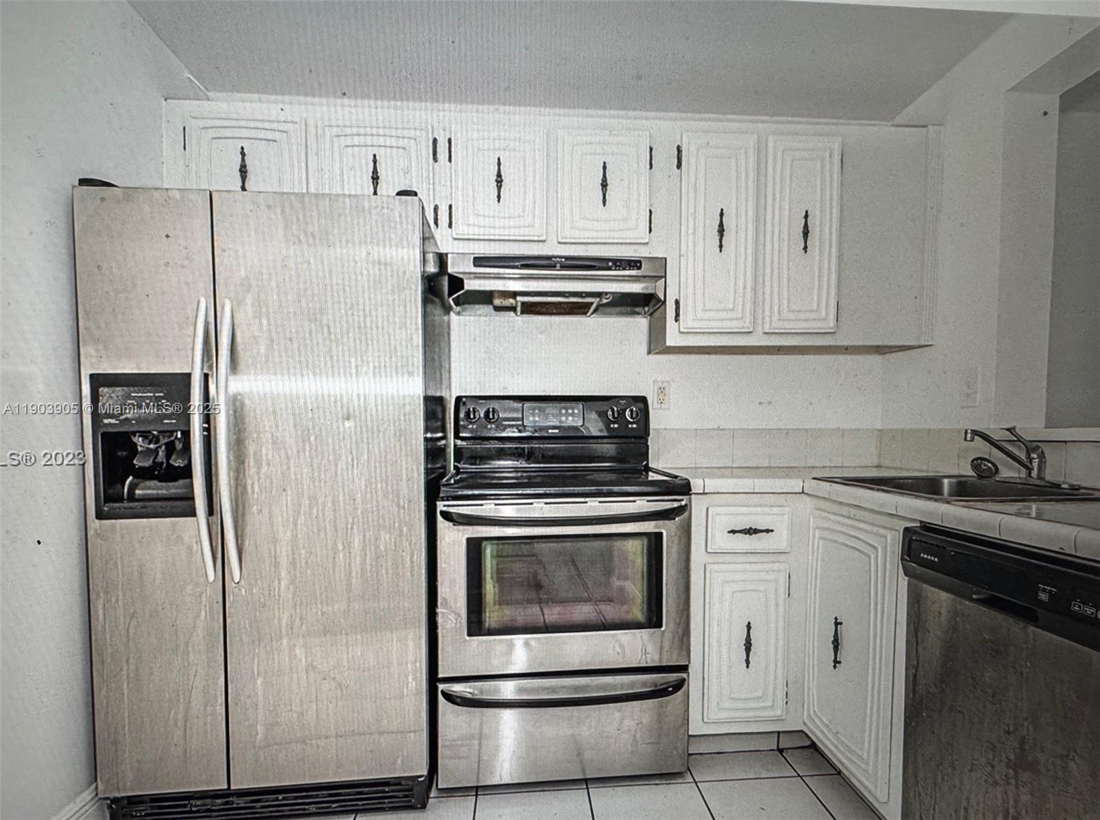 496 NW 165th St Rd #D-614