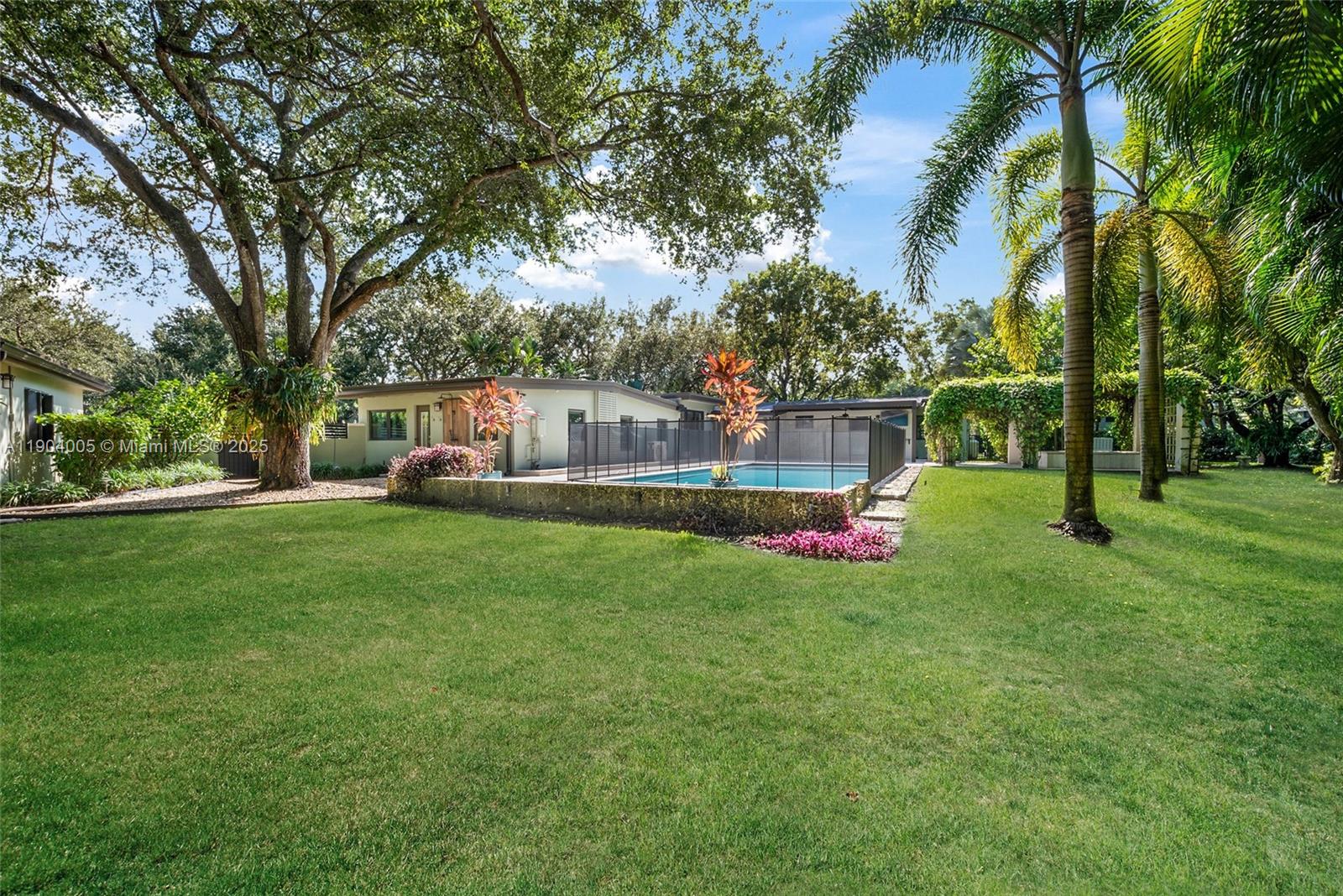 7801 SW 128th St Pinecrest, FL 33156