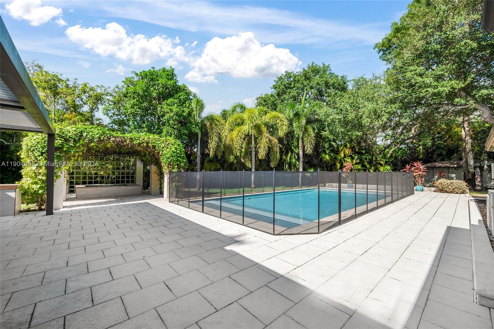 7801 SW 128th St Pinecrest, FL 33156