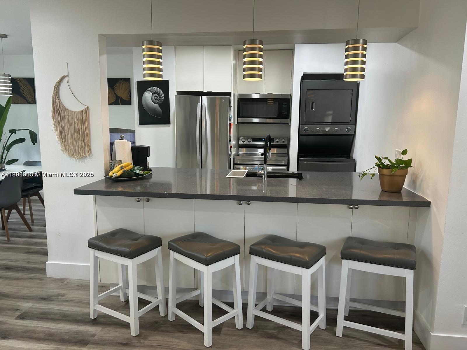 365 SW 86th Ave #204