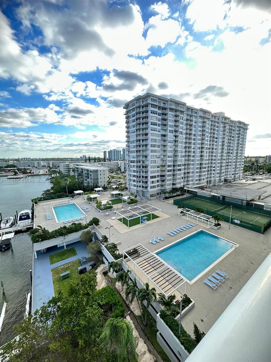 18081 Biscayne Blvd #903