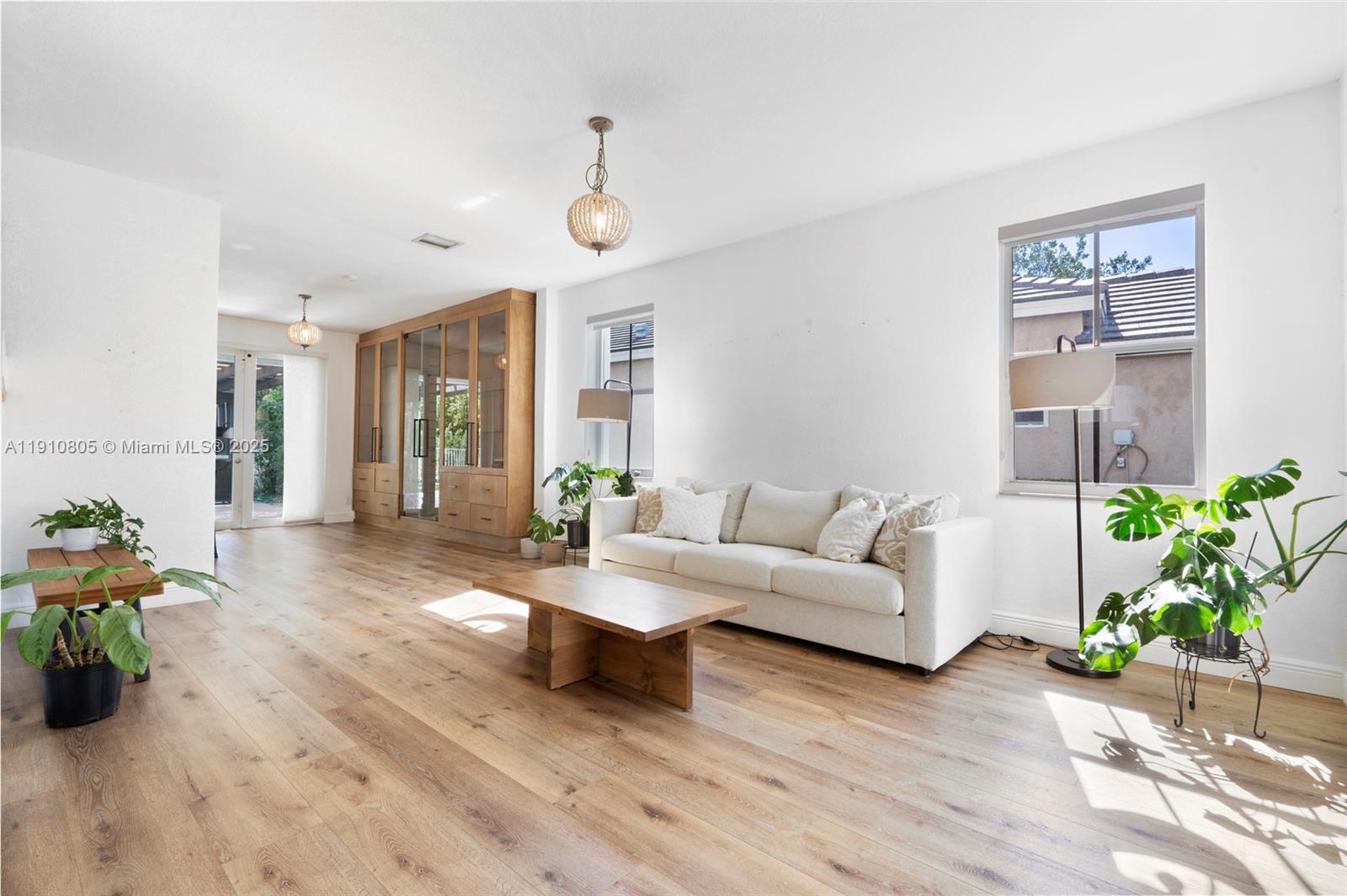 932 Nandina Dr #932 Weston, FL 33327