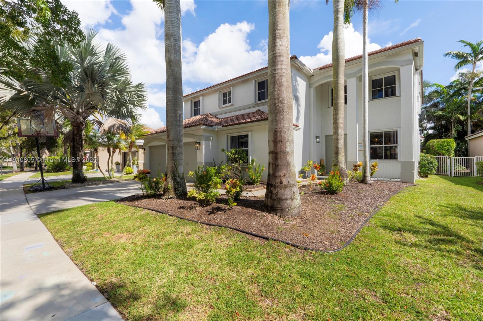 932 Nandina Dr #932 Weston, FL 33327