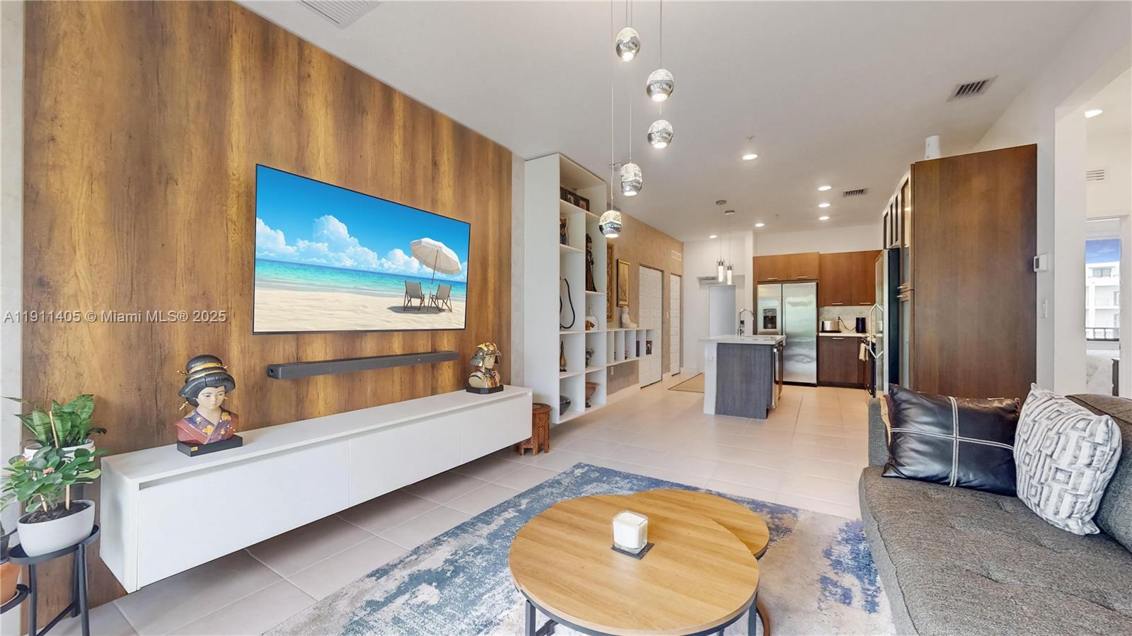 8301 NW 41st St #B-305