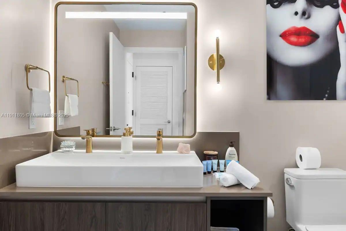 image Natiivo/ Gale Miami20