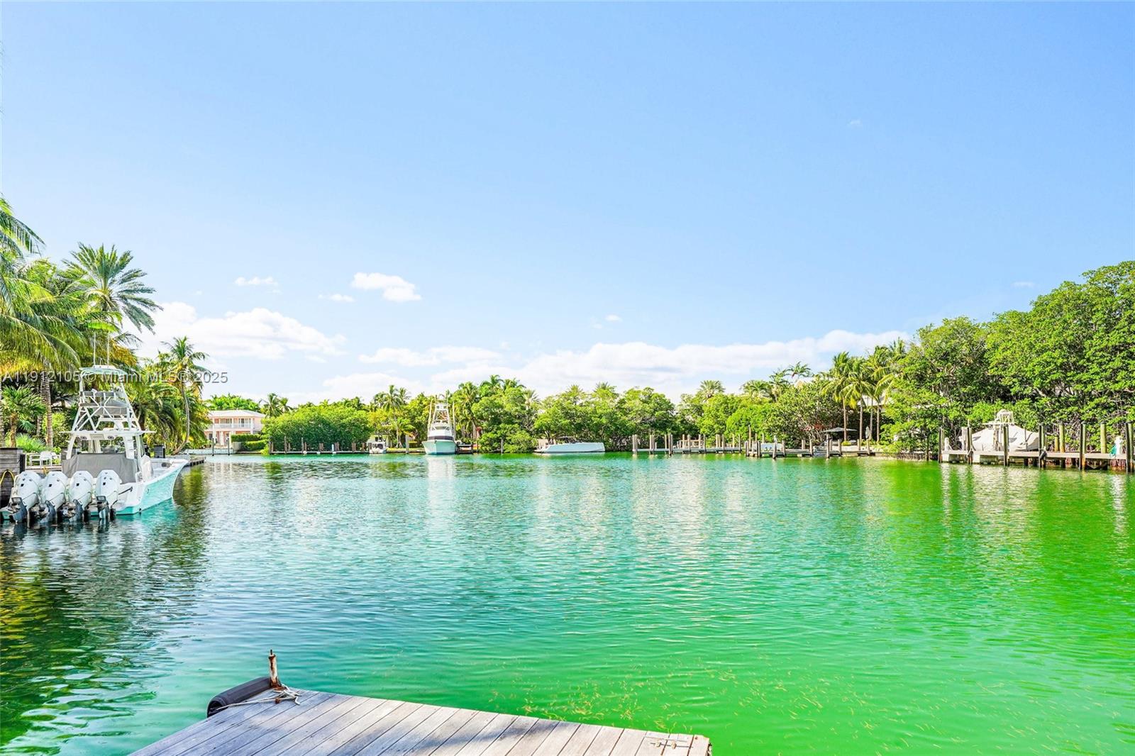 550 Harbor Dr Key Biscayne, FL 33149