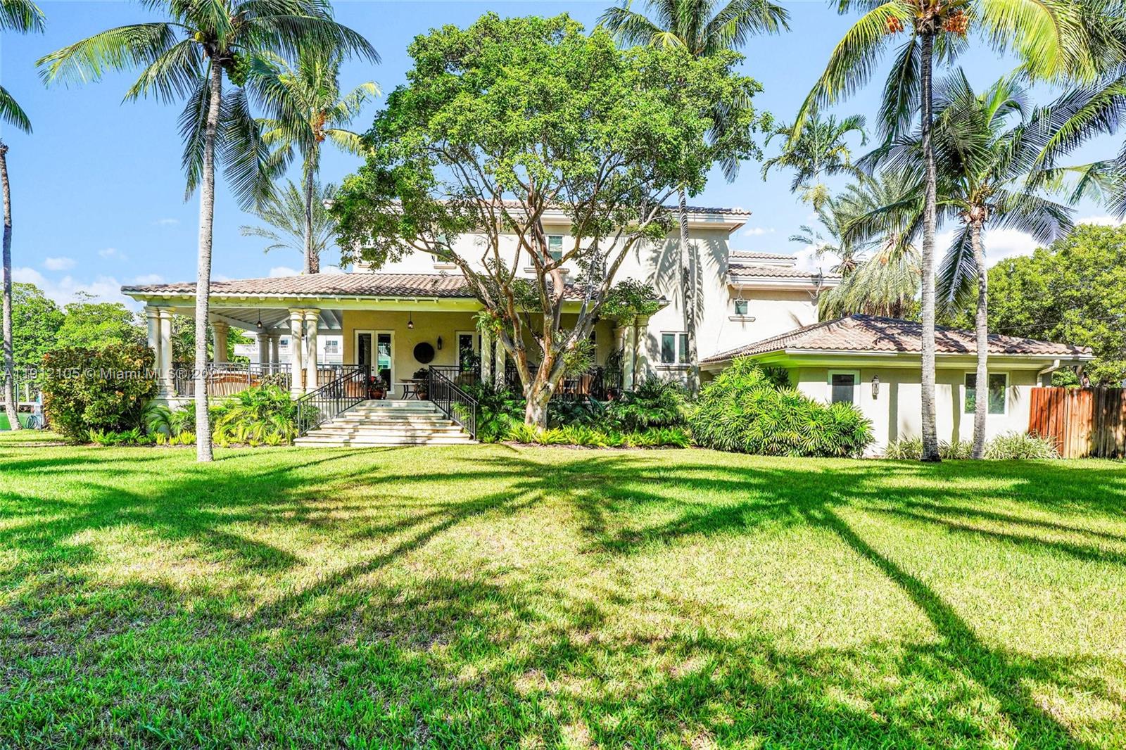 550 Harbor Dr Key Biscayne, FL 33149