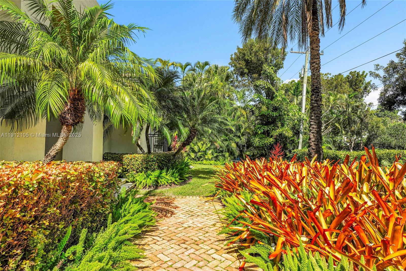 550 Harbor Dr Key Biscayne, FL 33149