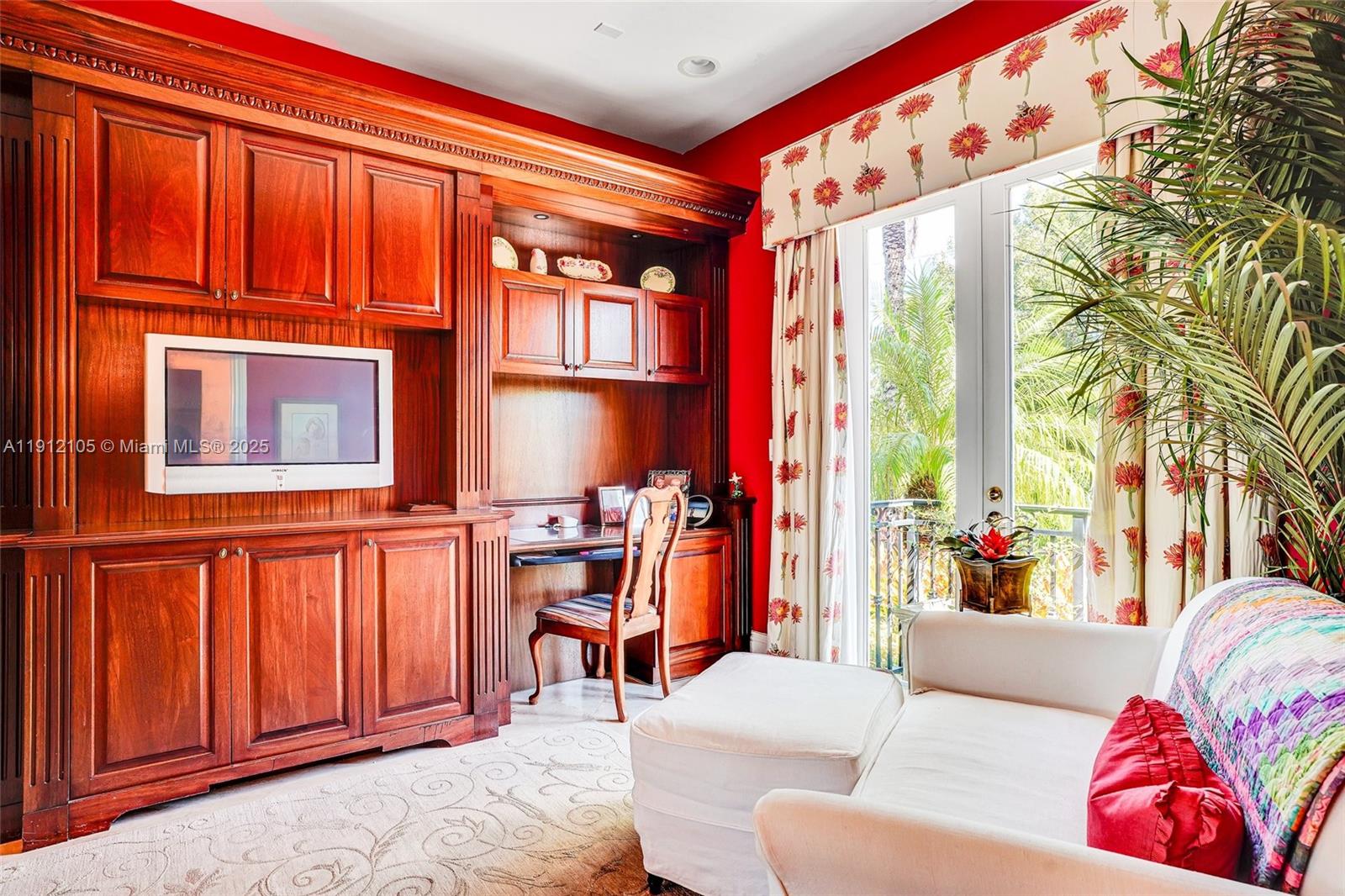 550 Harbor Dr Key Biscayne, FL 33149