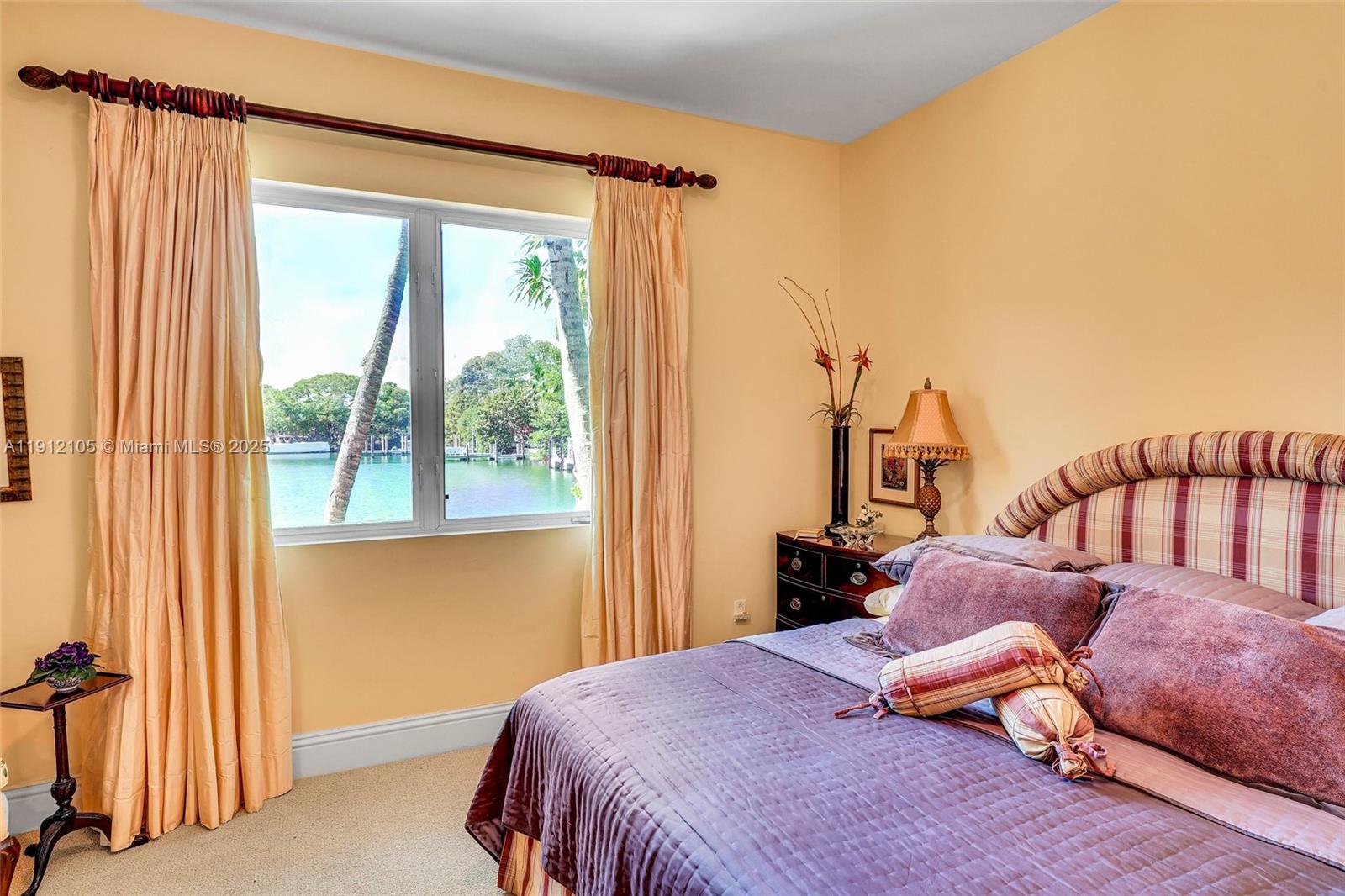 550 Harbor Dr Key Biscayne, FL 33149