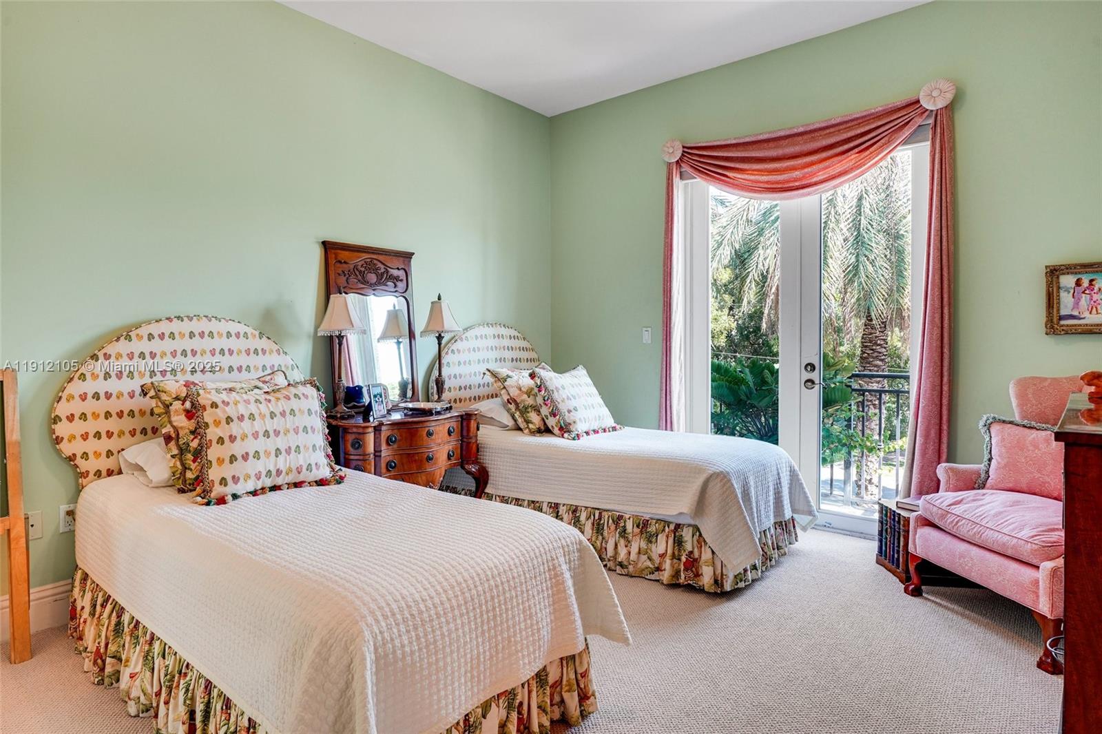 550 Harbor Dr Key Biscayne, FL 33149