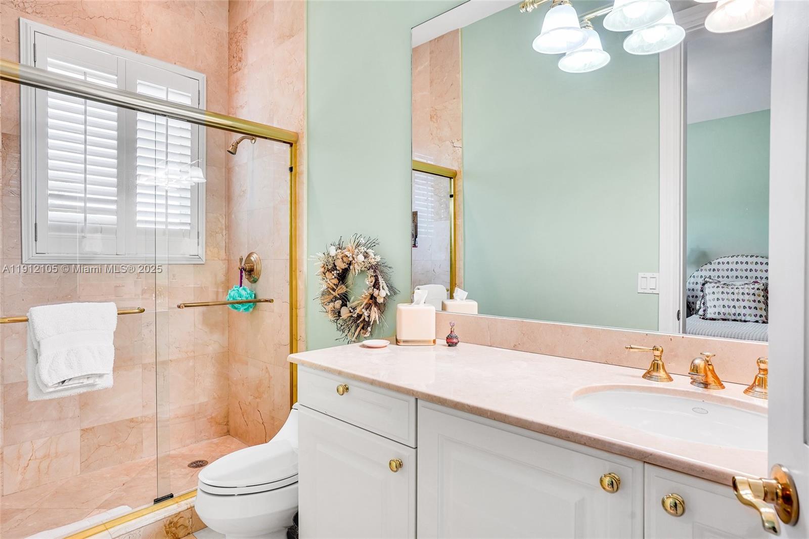 550 Harbor Dr Key Biscayne, FL 33149