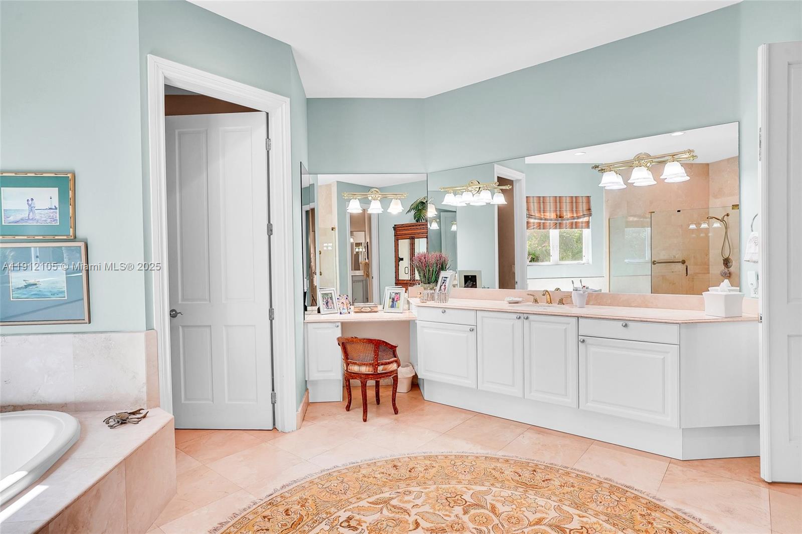 550 Harbor Dr Key Biscayne, FL 33149