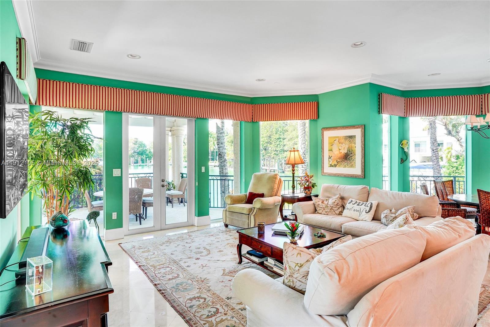 550 Harbor Dr Key Biscayne, FL 33149