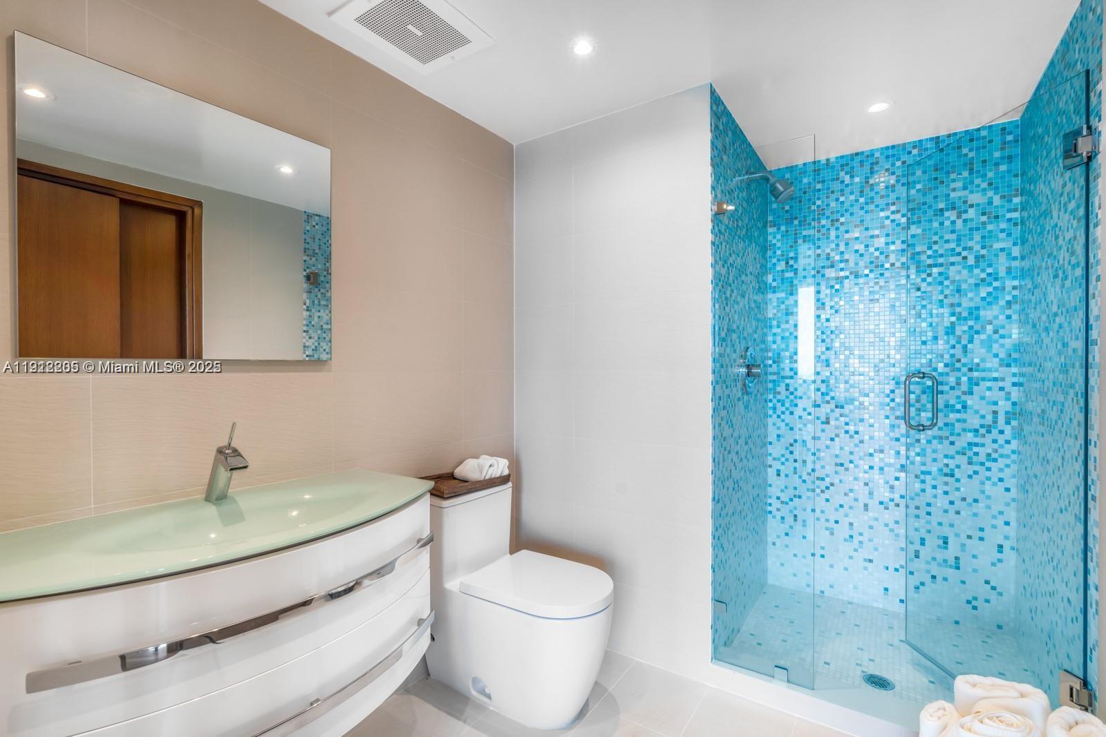 450 Alton Rd #3303 Miami Beach, FL 33139