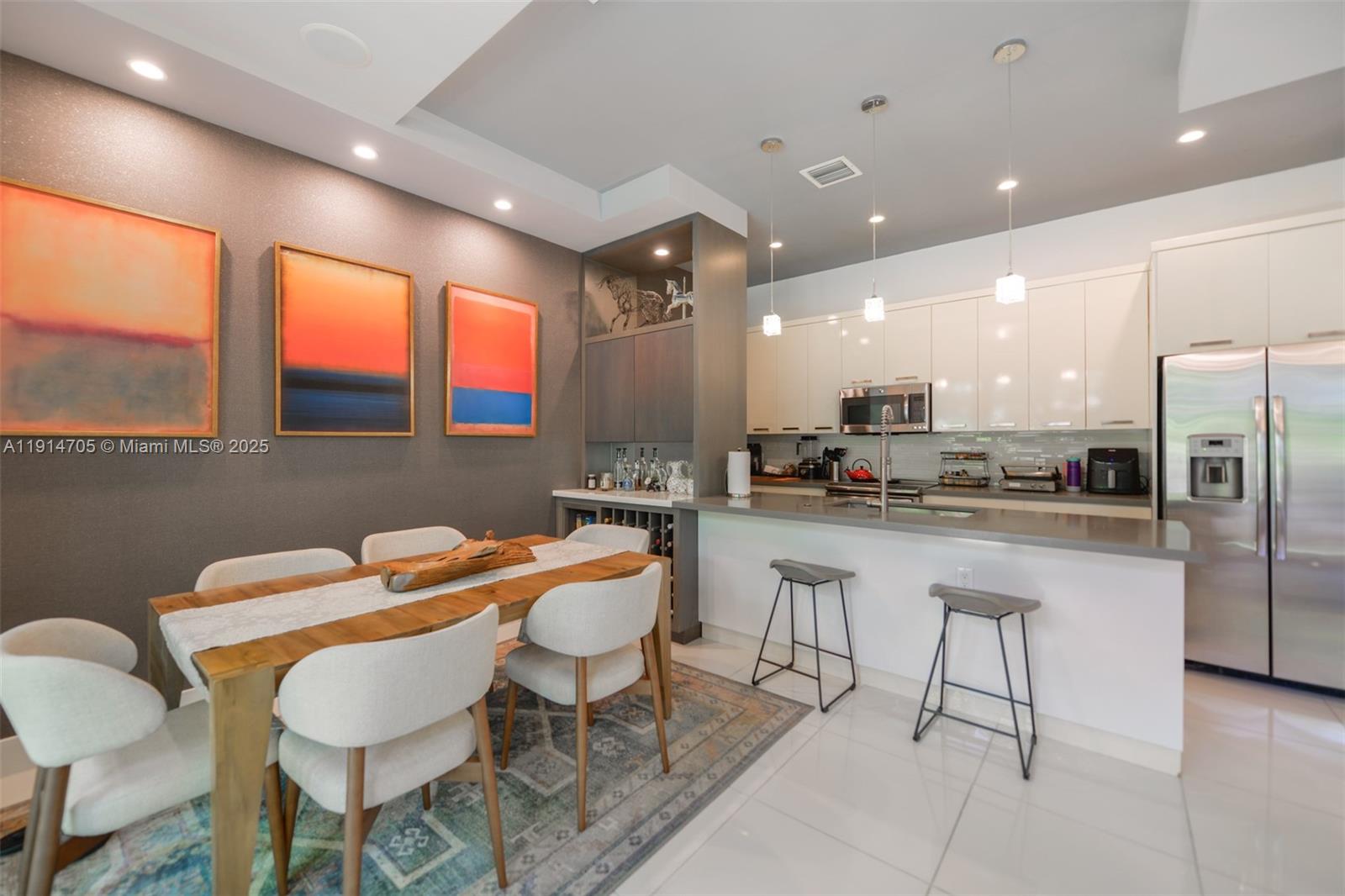 3318 Day Ave #7 Miami, FL 33133