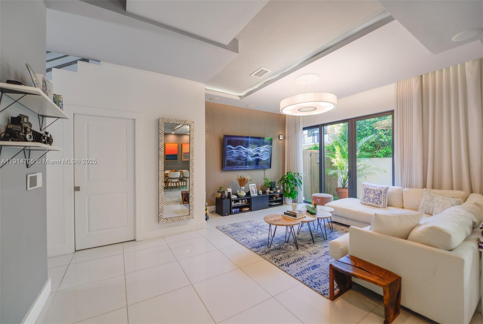 3318 Day Ave #7 Miami, FL 33133