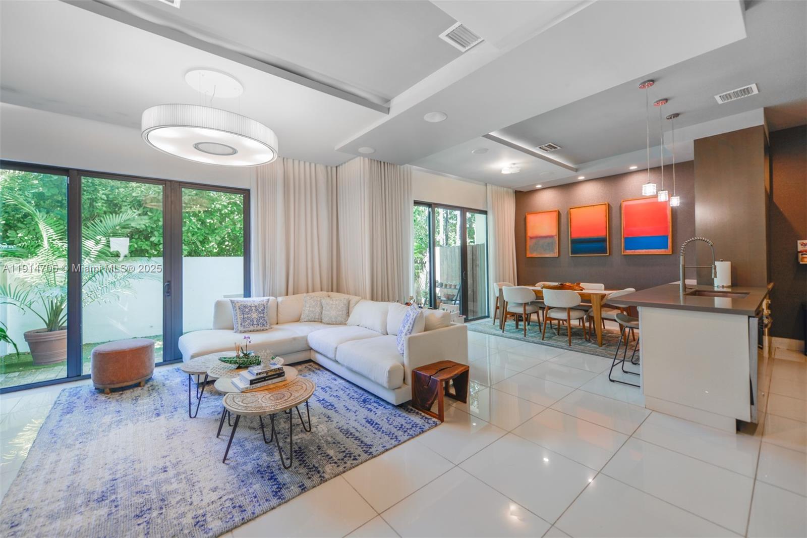 3318 Day Ave #7 Miami, FL 33133