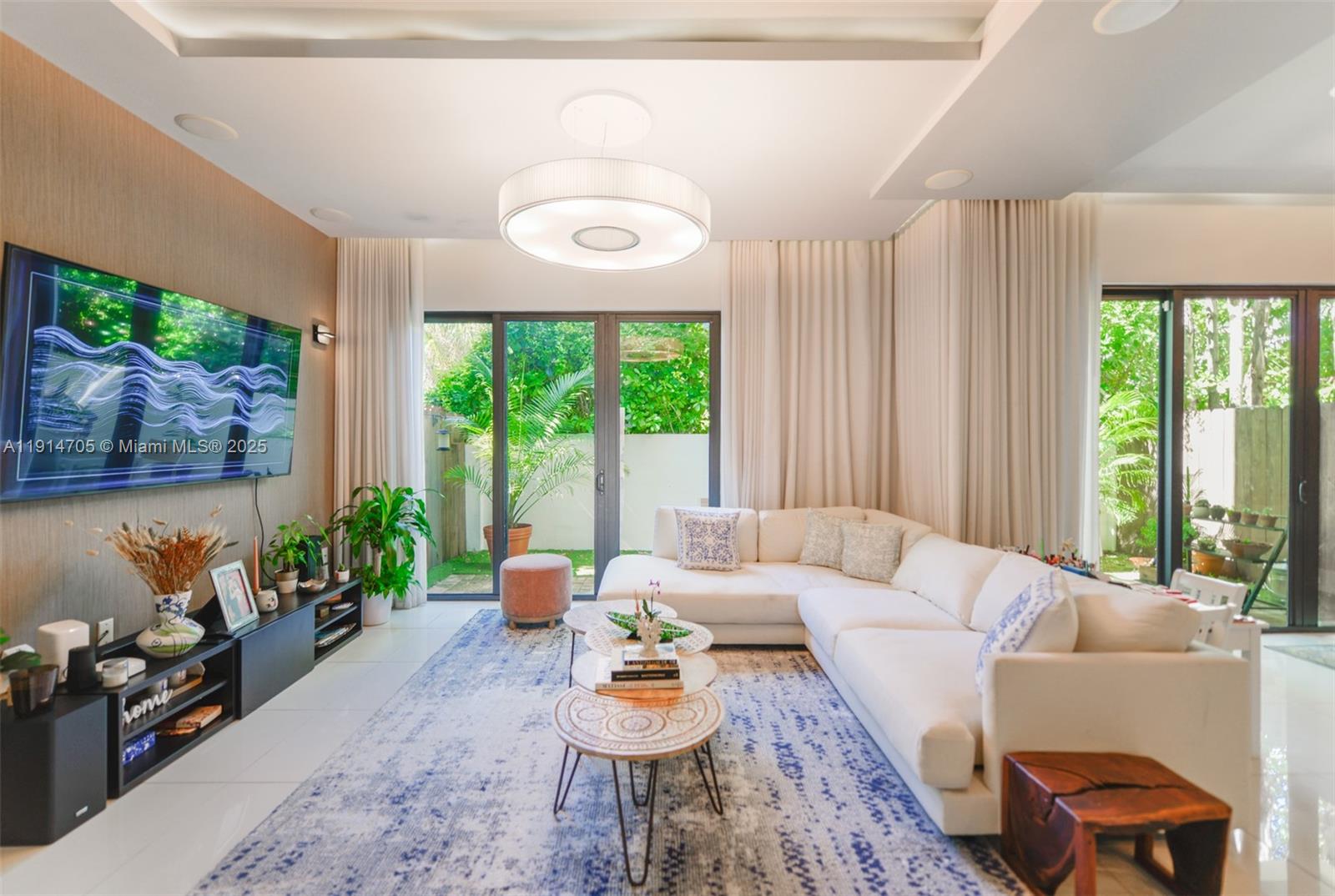 3318 Day Ave #7 Miami, FL 33133