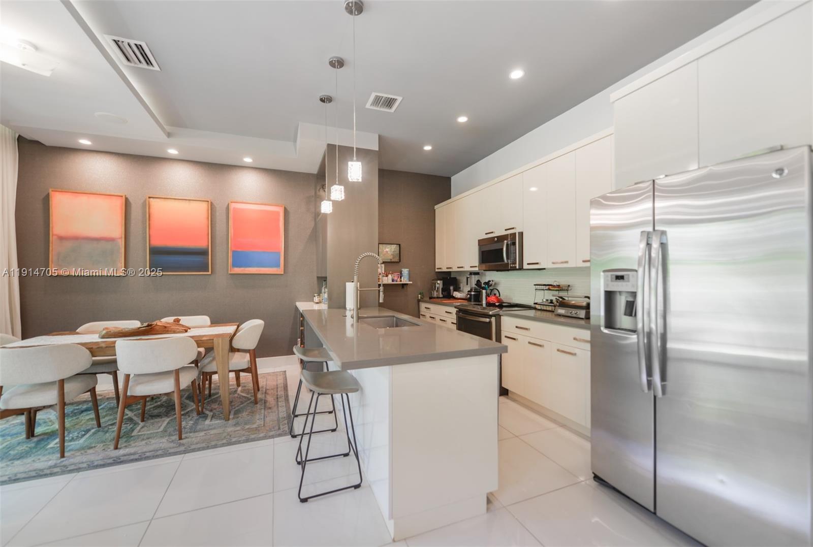 3318 Day Ave #7 Miami, FL 33133